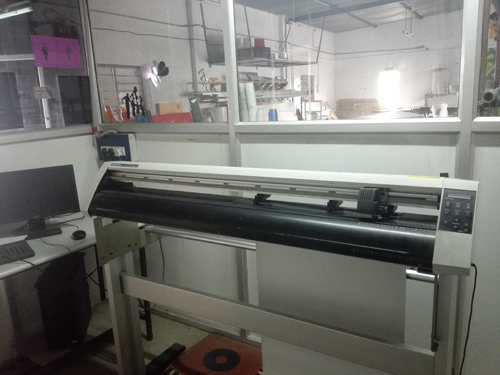 Plotter Cutting Machine